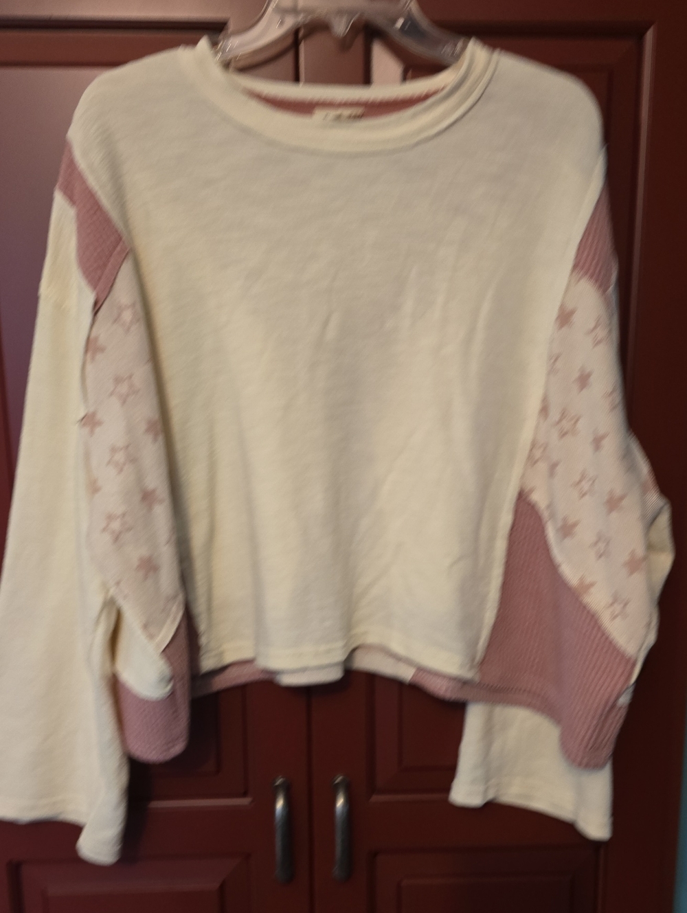 Cozy Star-Accent Crewneck Sweater - Cream & Dusty Pink